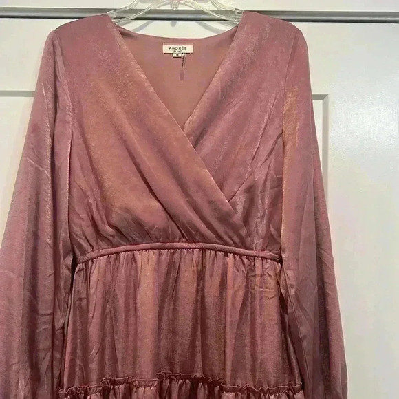 Andree by Unit light plum colored dress size medium. - Picture 3 of 7